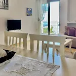 4 Seasons Sea View * Саранда