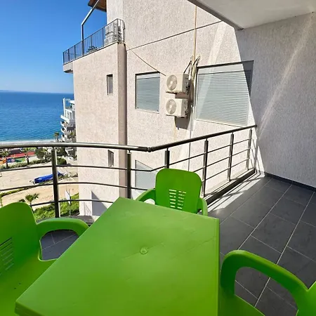 4 Seasons Sea View *