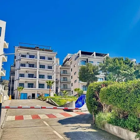Апартаменты 4 Seasons Sea View
